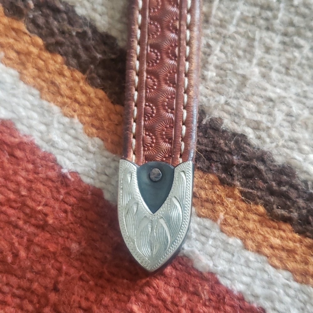 Ladie's Leather Belt with Silver Conchos - Picture 4 of 7